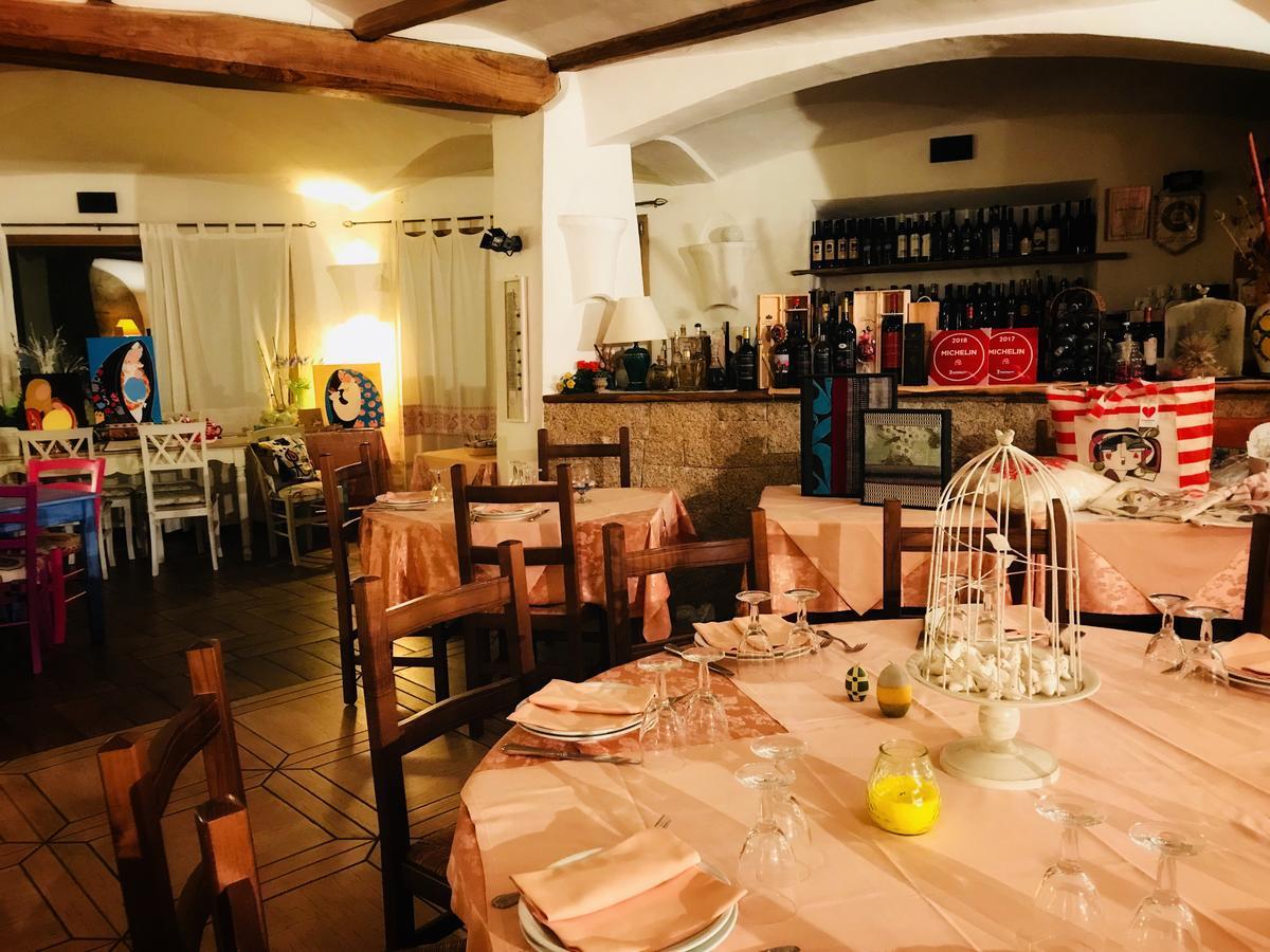 Locanda Tipica Sa Corte Oliena Exterior photo